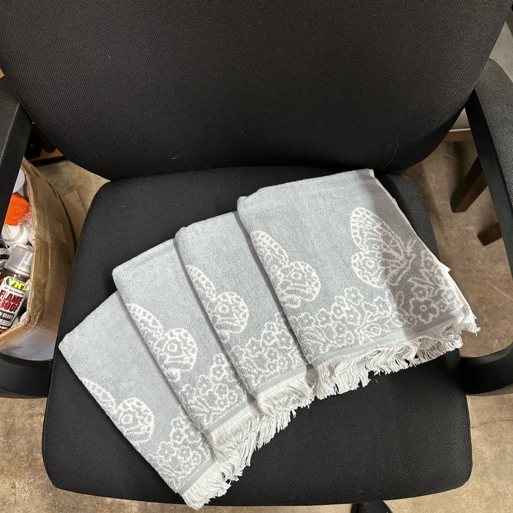 Pioneer Woman Silver Butterfly Hand Towel Bundle ( 8 hand towels)